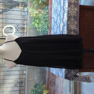 Abercrombie & Fitch Black Flowy Midi Dress